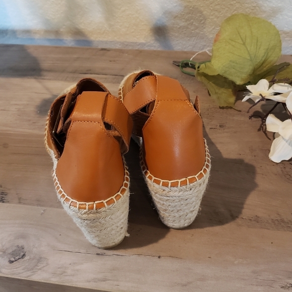 GAP Espadrille Wedge Sandal - Picture 4 of 9